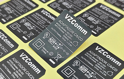 Maßgefertigte Elektronikprodukt-Etiketten