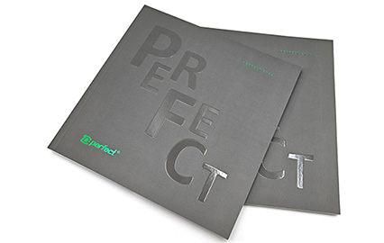 Produktkatalog mit UV-Veredelung & Prägefolie