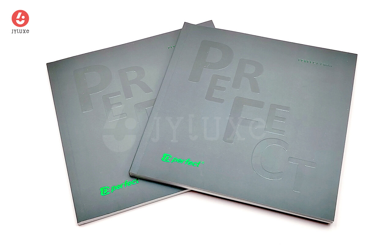 Catálogo de Productos con UV & Estampado Metalizado