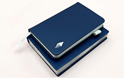 Cuadernos personalizados al por mayor - Flexibilidad de personalización para journals en varios tamaños y colores