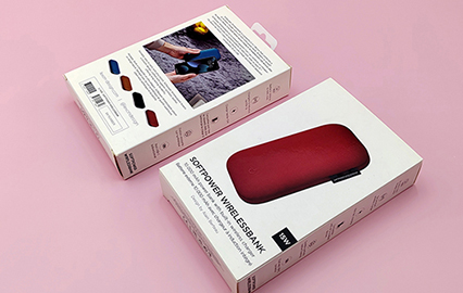 Caja de Embalaje para Cargadores con Revestimiento UV